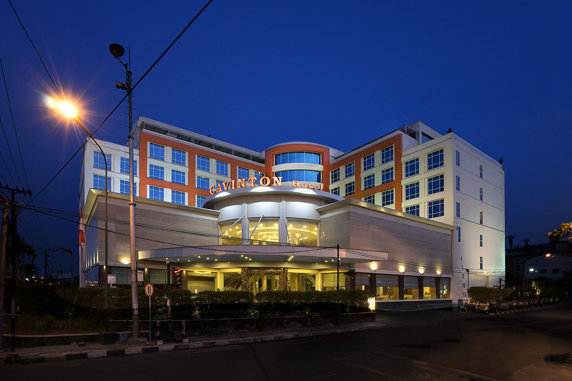 Cavinton Hotel Malioboro Yogyakarta By Tritama Hospitality Exterior foto